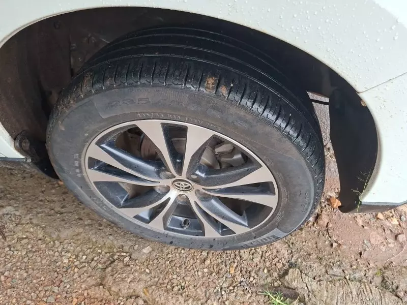 Toyota Harrier   - 2015