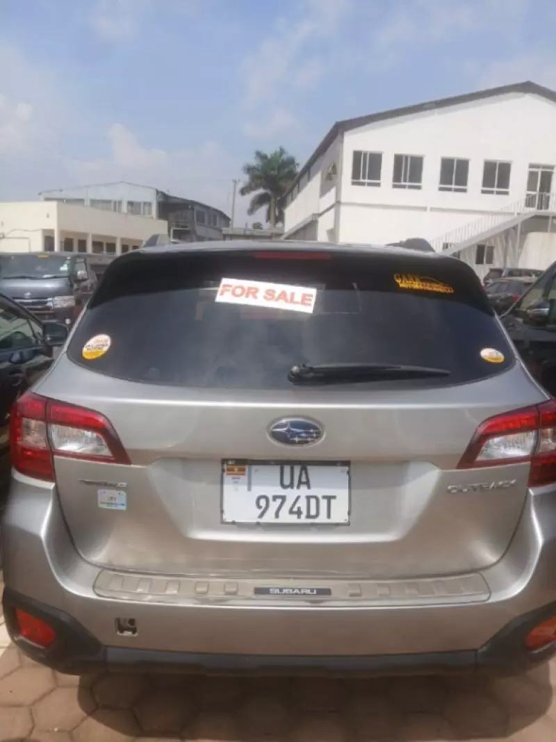 Subaru Outback   - 2013
