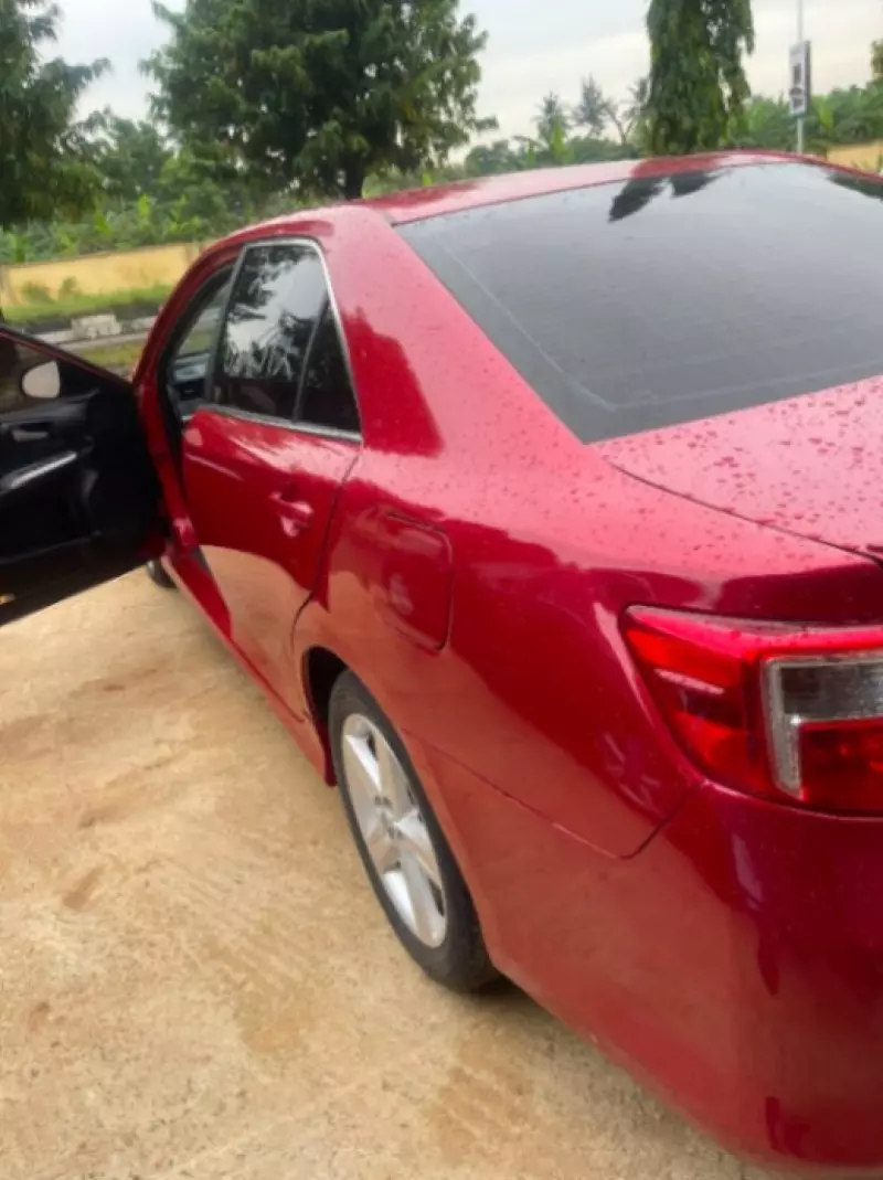 Toyota Camry - 2014