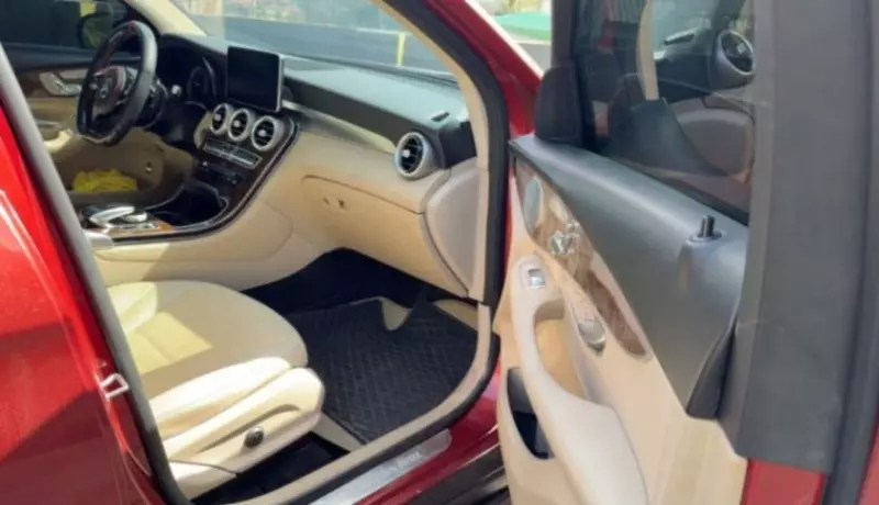 Mercedes-Benz GLC 300   - 2017