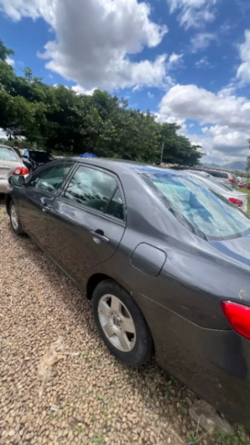TOYOTA Corolla   - 2011
