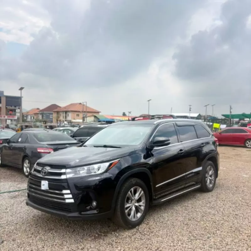 TOYOTA Highlander   - 2016
