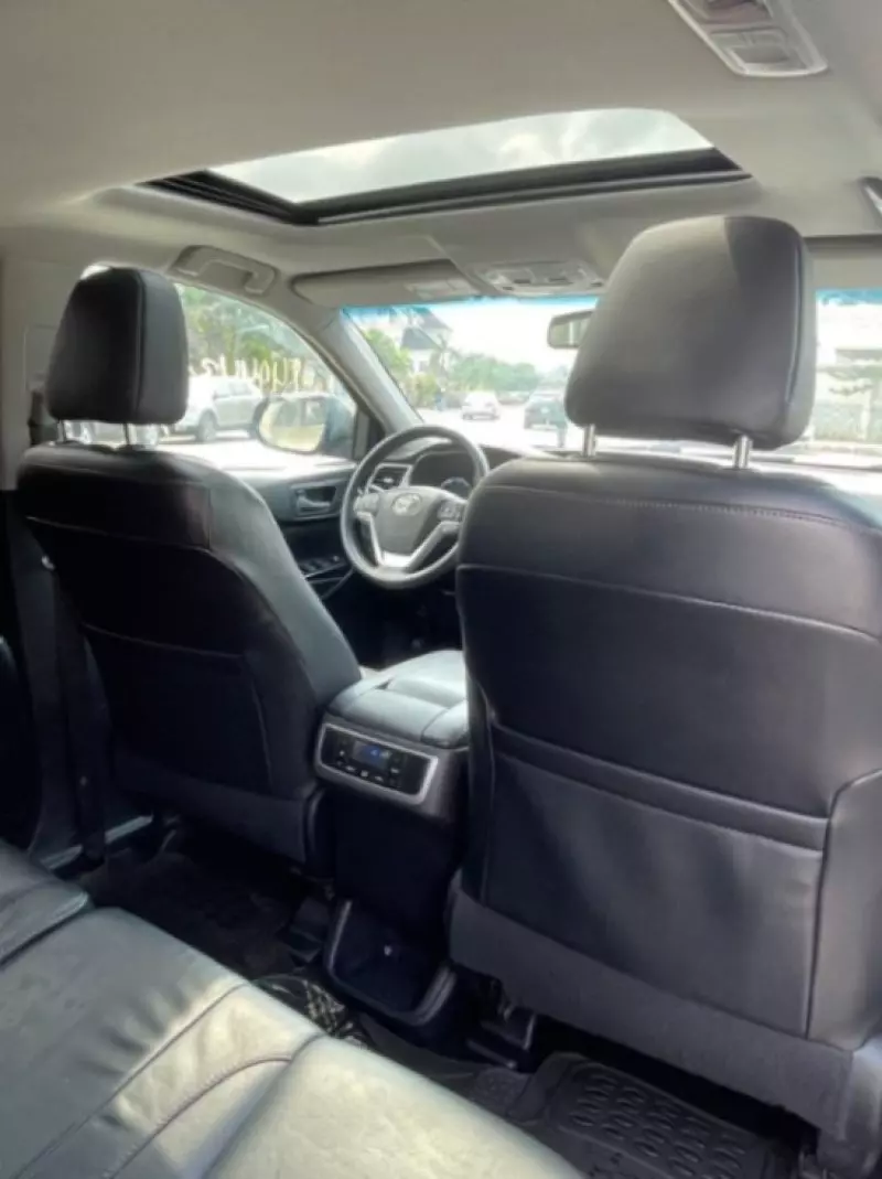 Toyota Highlander   - 2015