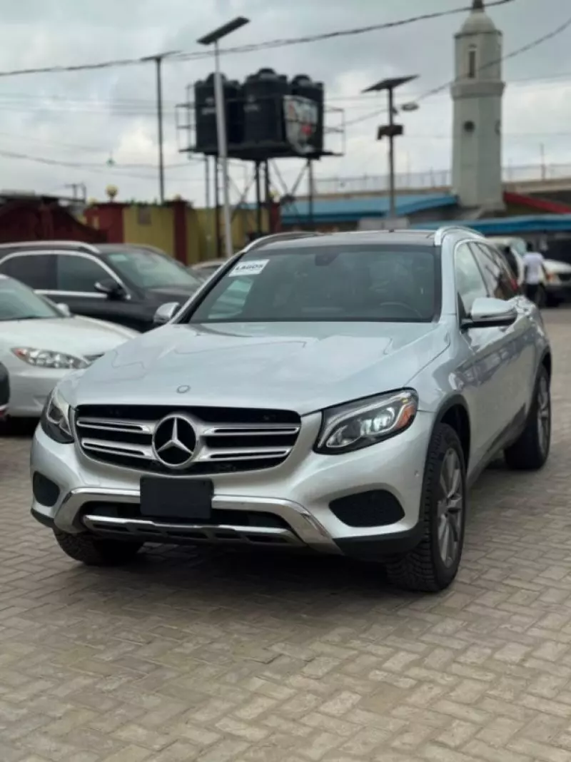Mercedes-Benz GLC 300   - 2017