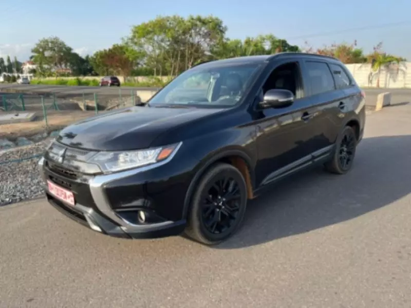 Mitsubishi OUTLANDER   - 2019