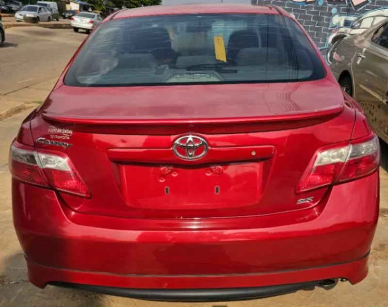 Toyota Camry   - 2007