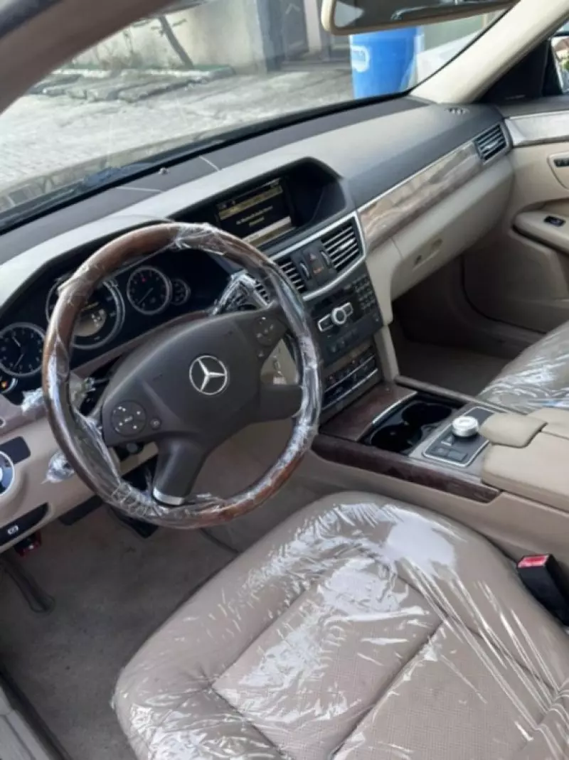 Mercedes-Benz E-Class   - 2011