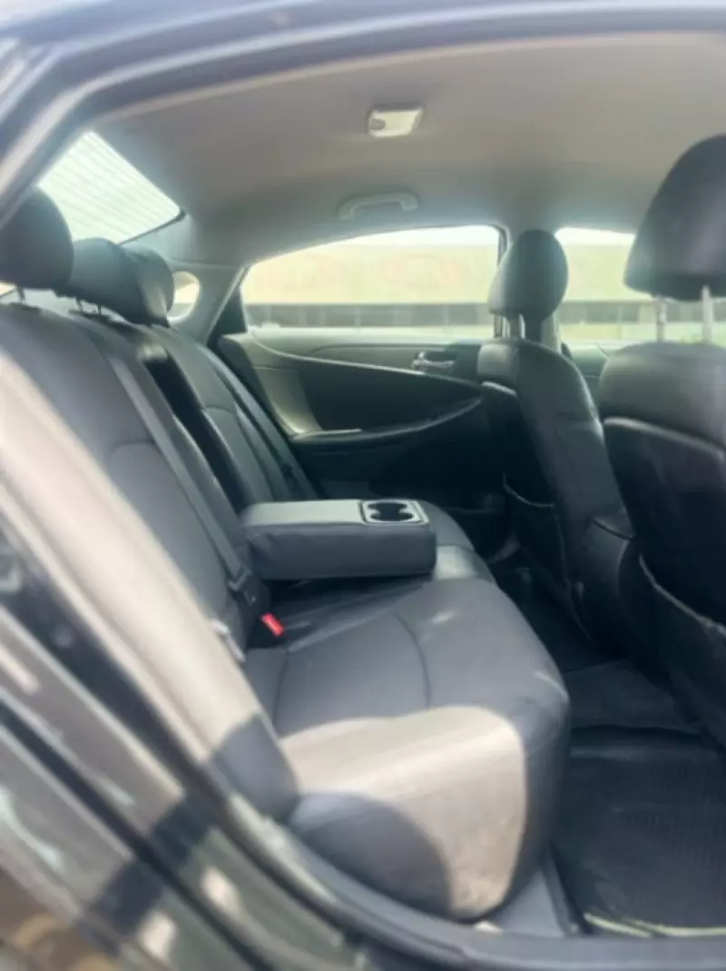 Hyundai Sonata   - 2013