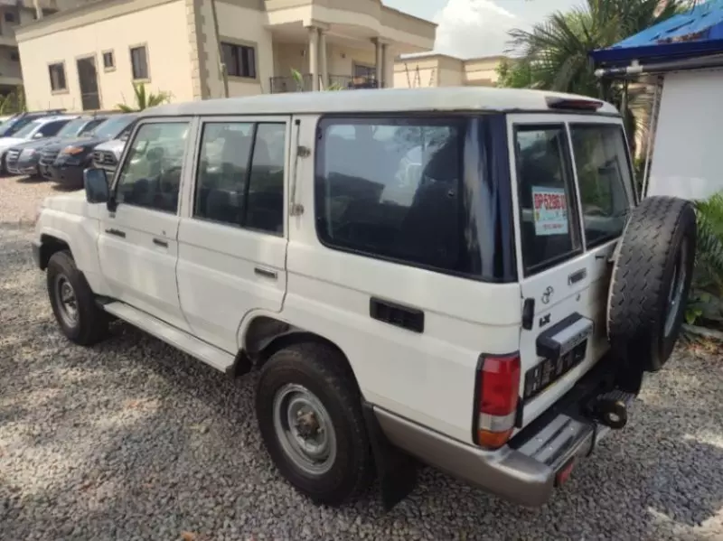 Toyota Land Cruiser   - 2017
