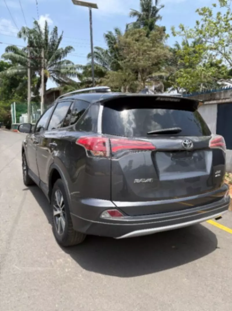 TOYOTA RAV4 - 2016