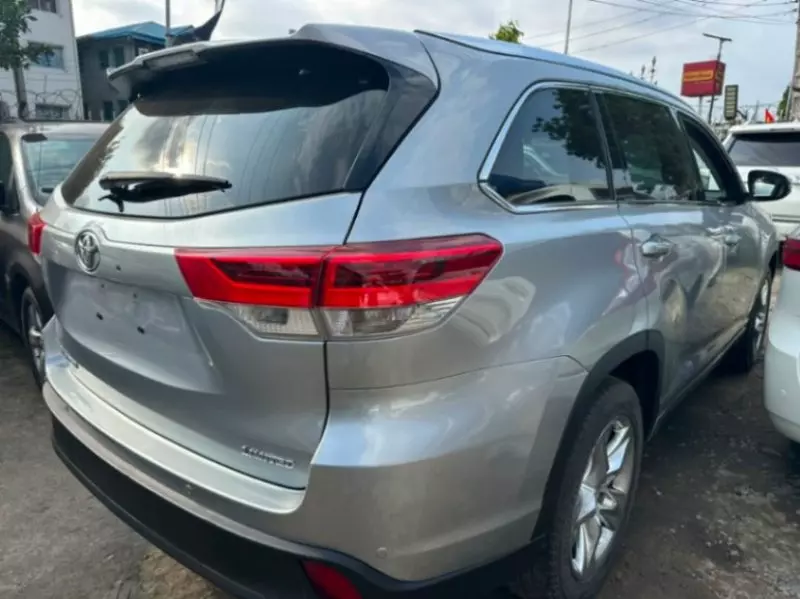 TOYOTA Highlander   - 2014