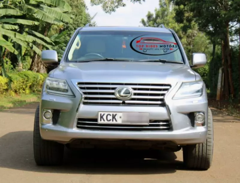 Lexus LX   - 2011