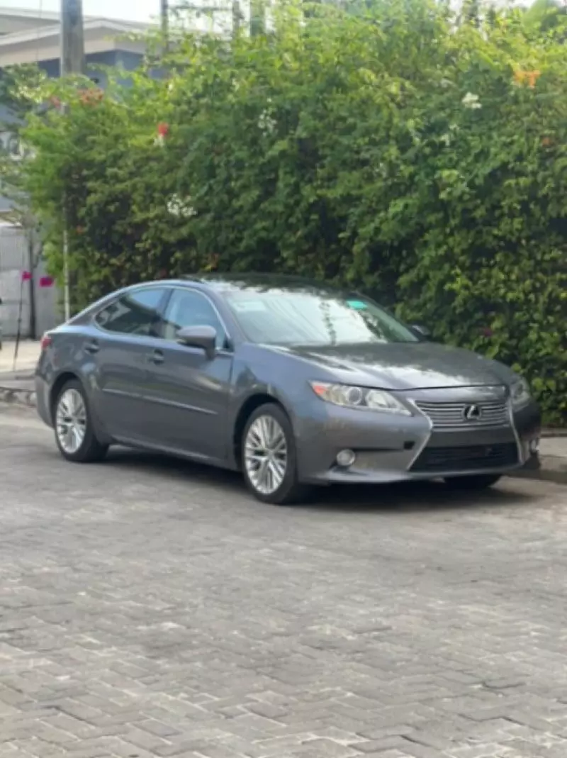 Lexus ES 330   - 2013