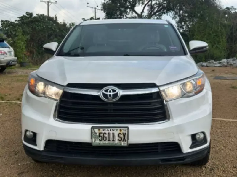 Toyota Highlander   - 2014