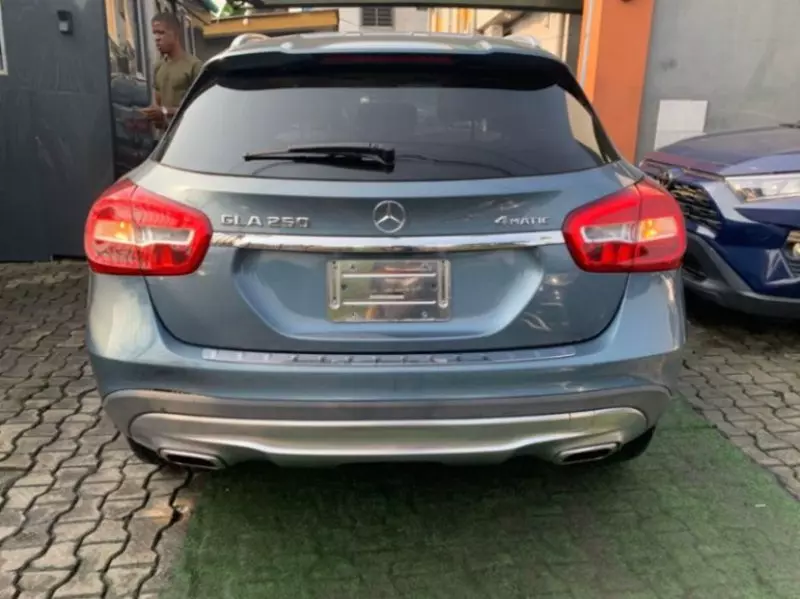 Mercedes-Benz GLA-Class   - 2015