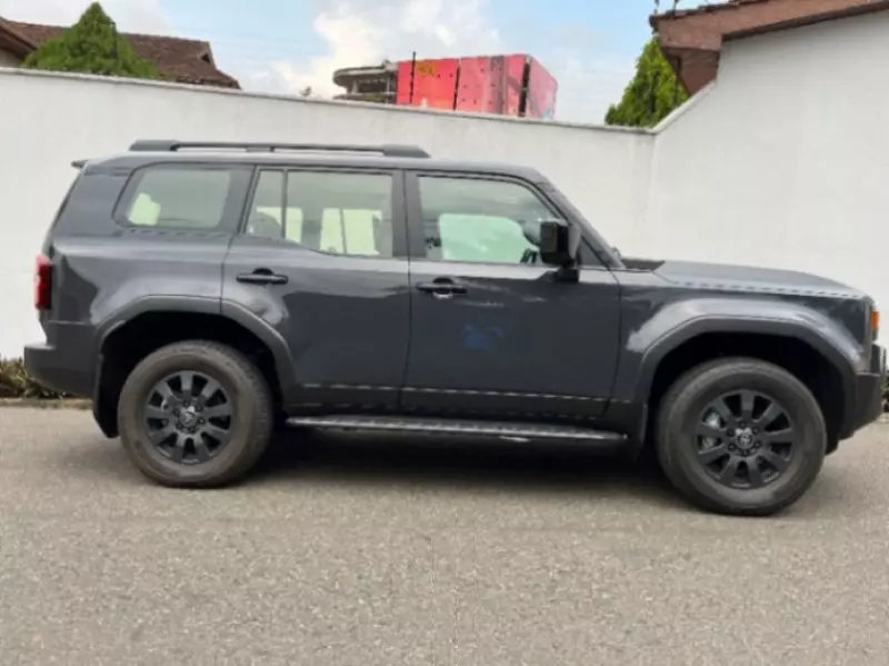 Toyota Prado   - 2025