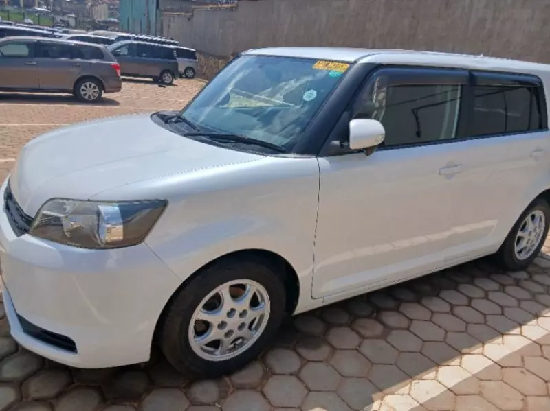 Toyota rumion   - 2010