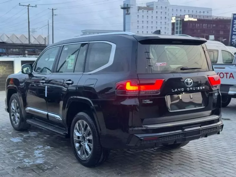Toyota Land Cruiser   - 2025