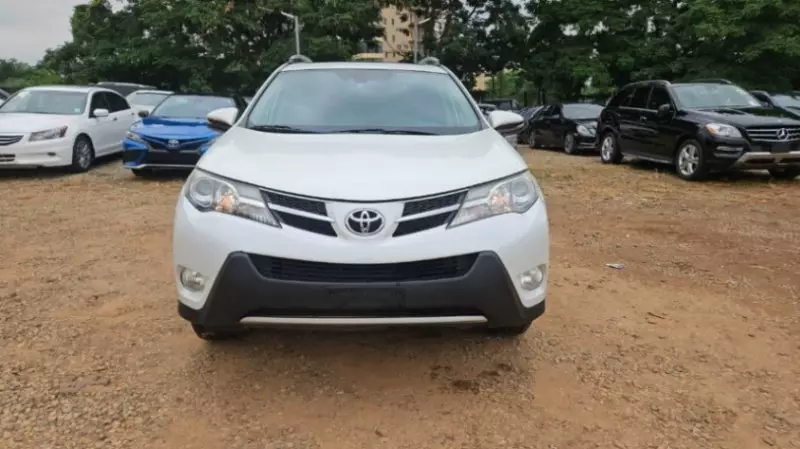 Toyota RAV 4   - 2014