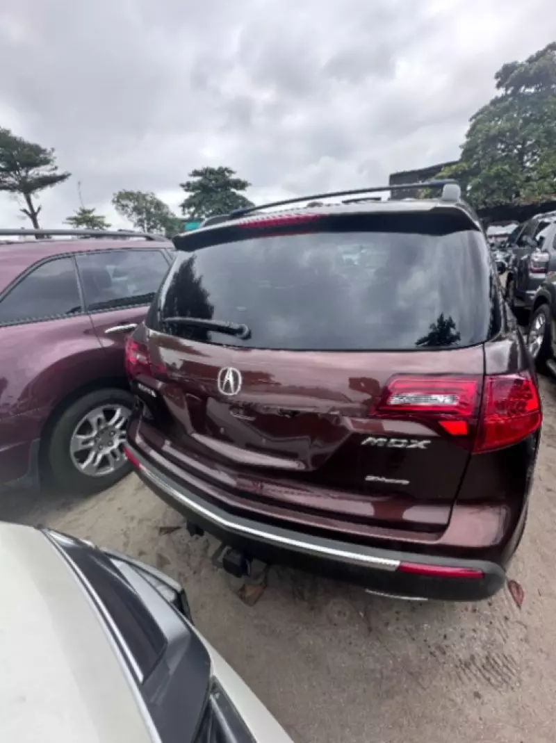 Acura MDX   - 2010