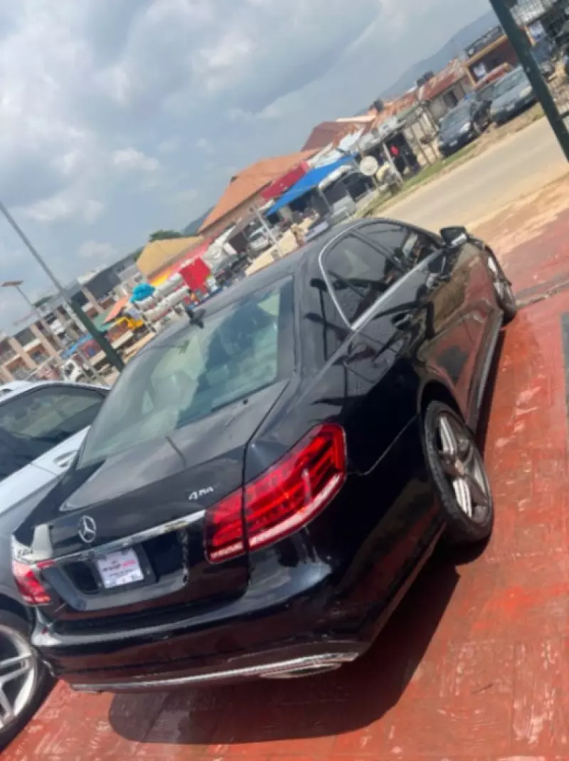Mercedes-Benz E350   - 2015