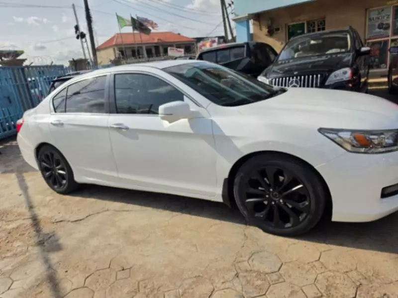 Honda Accord   - 2014
