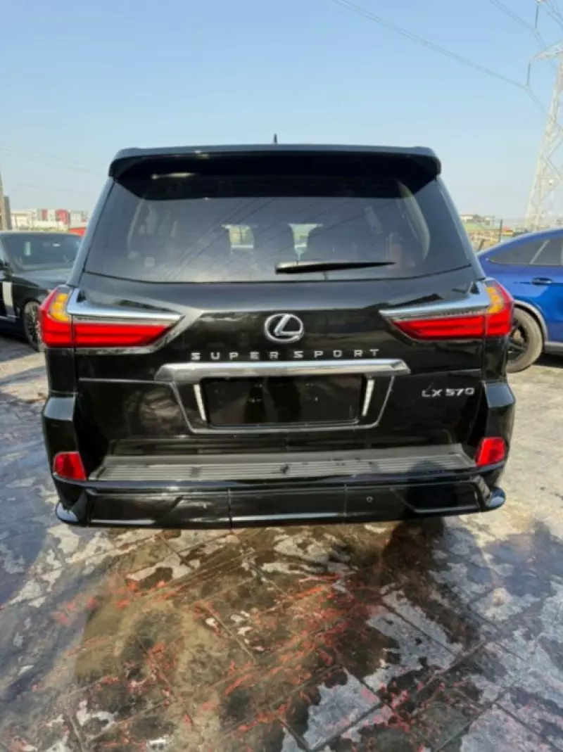 Lexus LX   - 2016