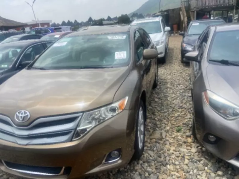 TOYOTA Venza   - 2011
