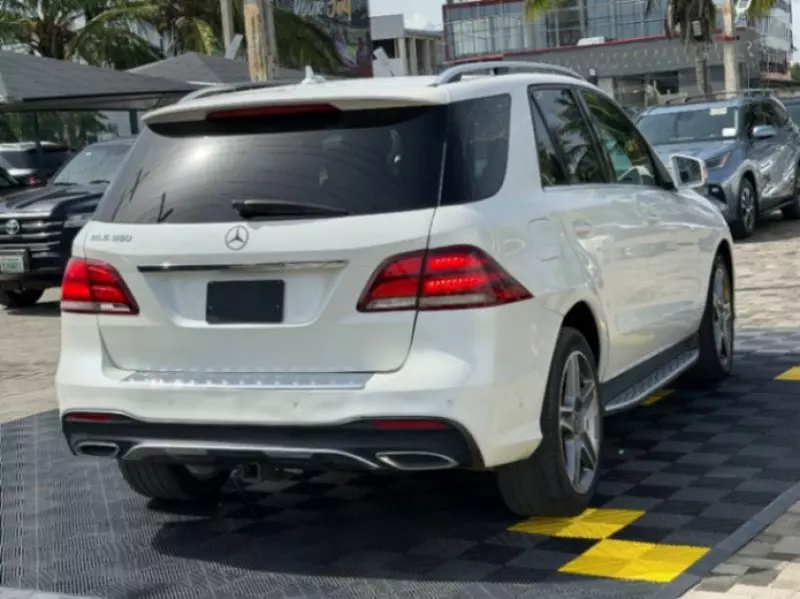 Mercedes-Benz GLE-Class   - 2017