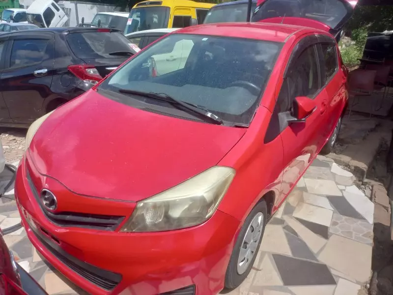 Toyota Vitz   - 2014