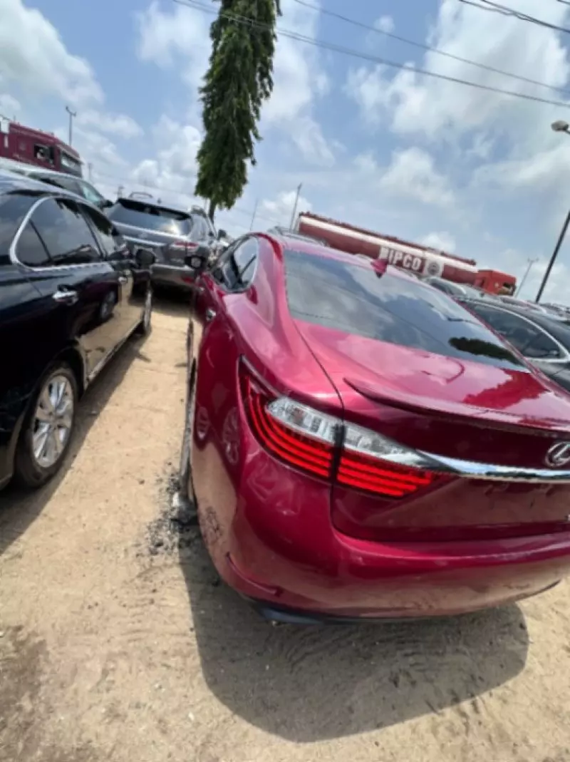 Lexus ES 350   - 2015