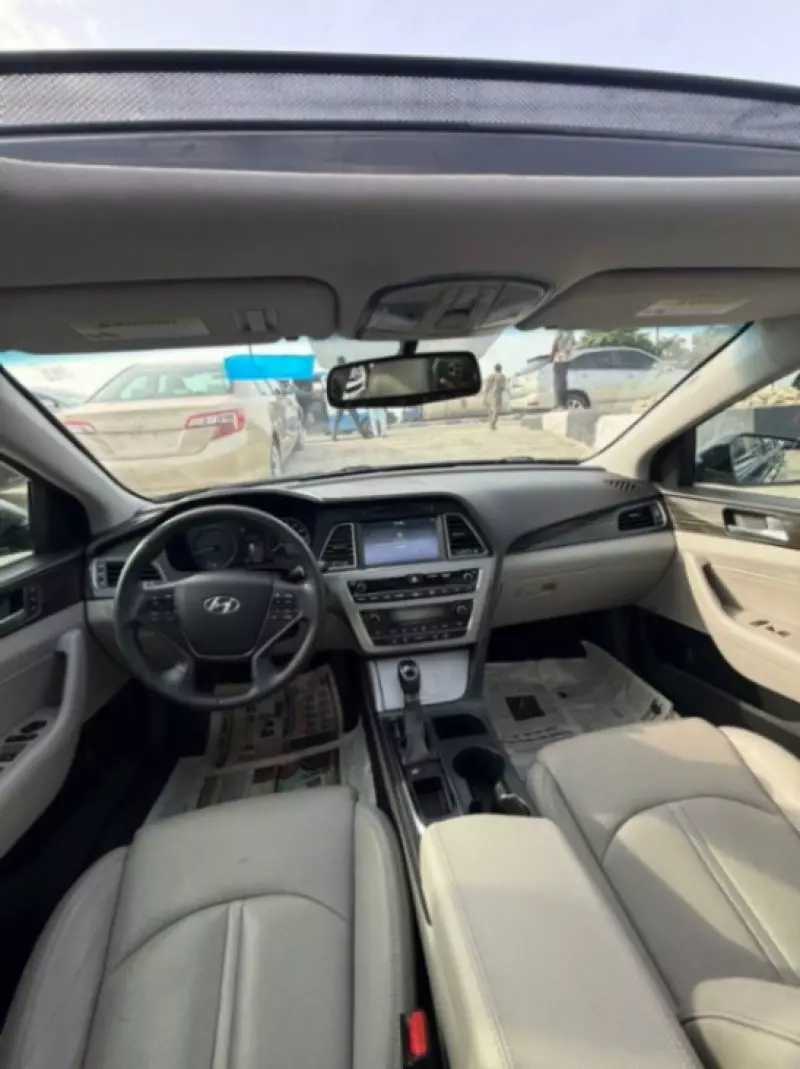 Hyundai Sonata   - 2015