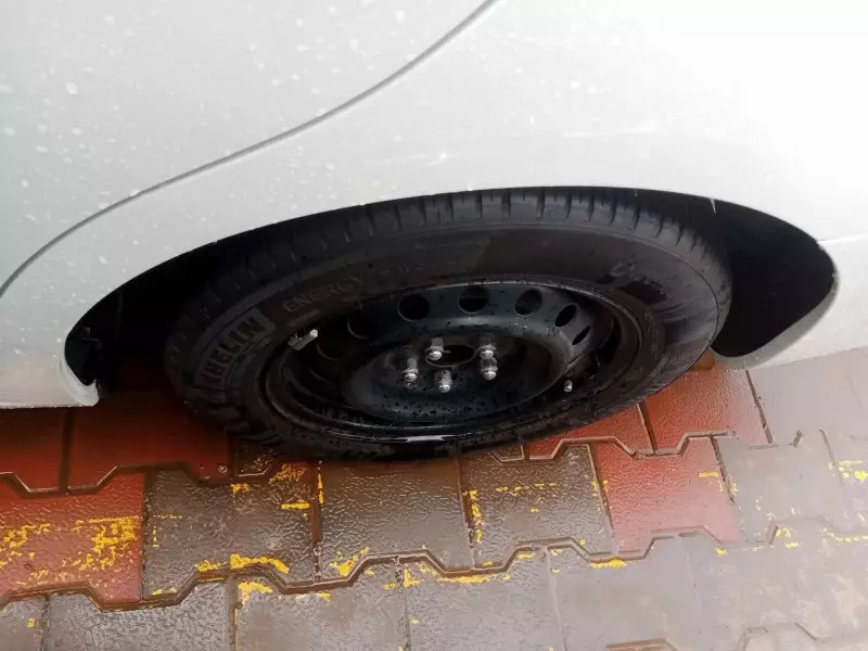 Toyota Premio    - 2012