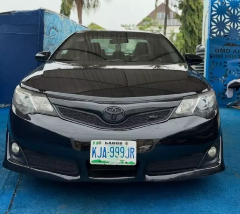 TOYOTA Camry - 2014