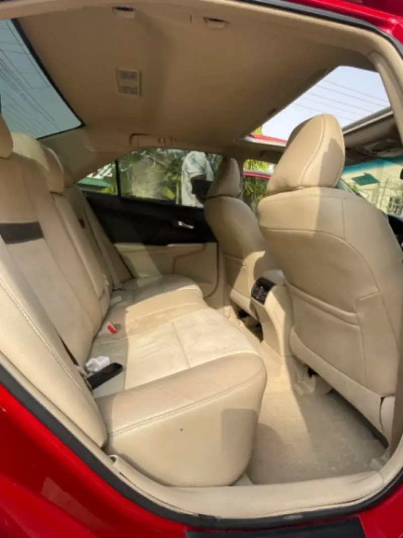 Toyota Camry   - 2014