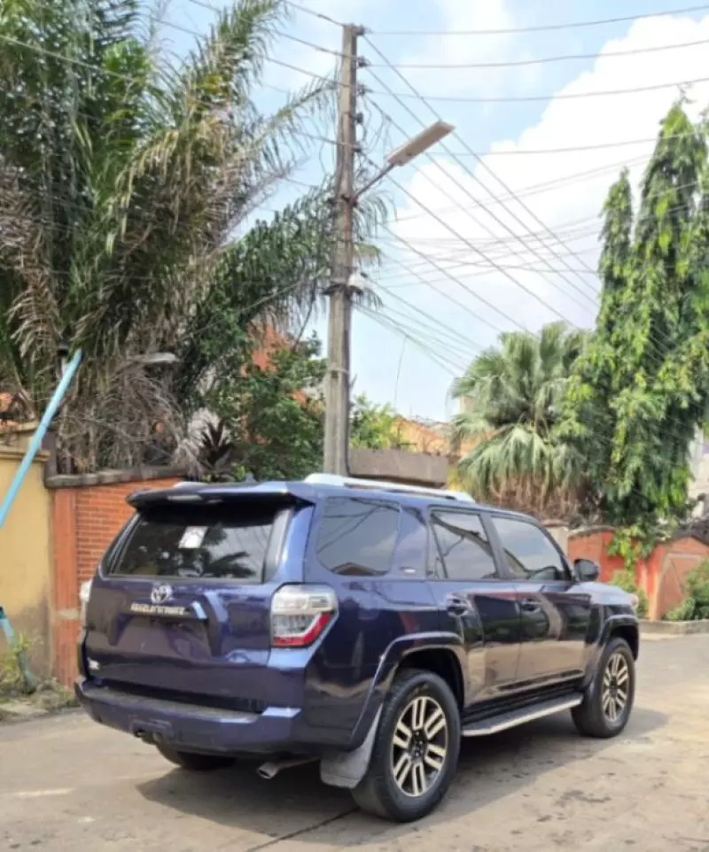 Toyota 4Runner - 2015