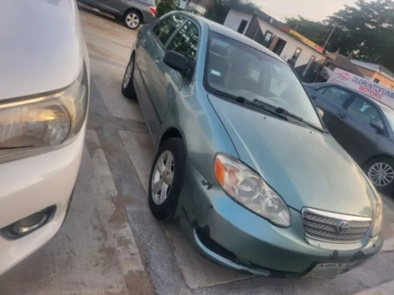 Toyota Corolla   - 2006