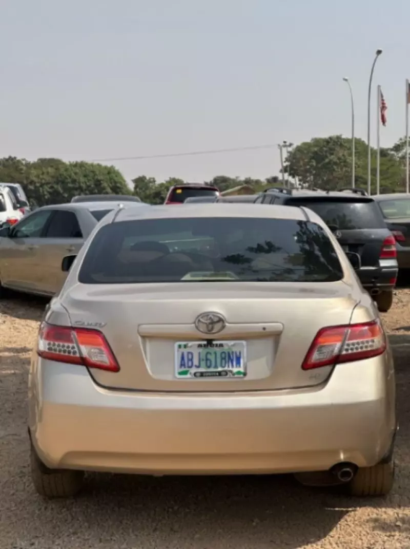 Toyota Camry   - 2008