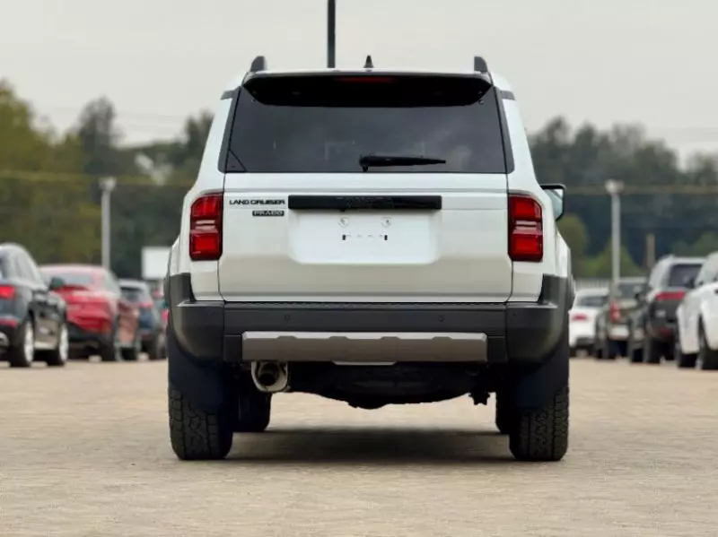 Toyota Landcruiser Prado   - 2024