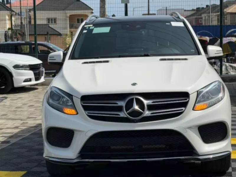 Mercedes-Benz GLE-Class   - 2017