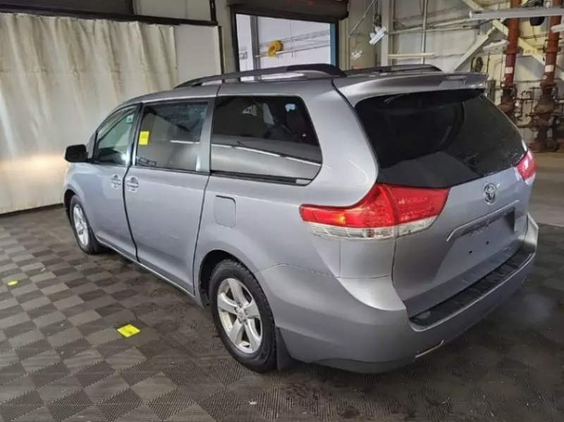 Toyota Sienna   - 2012