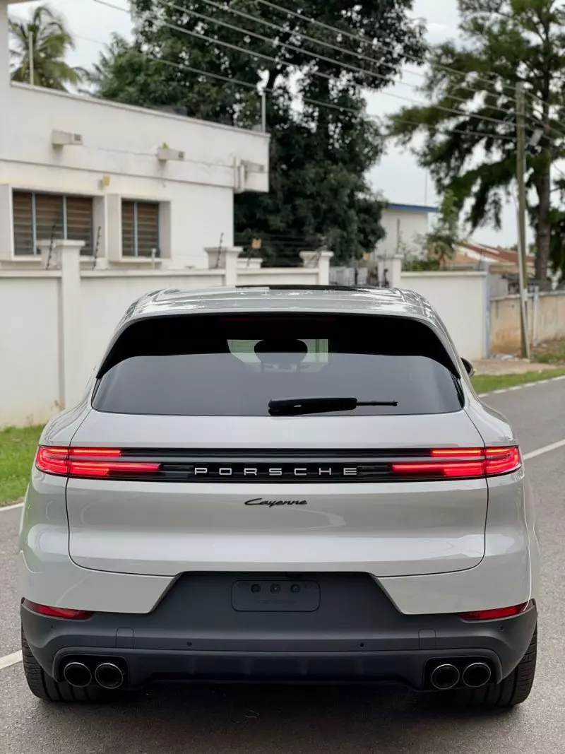 PORSCHE Cayenne - 2024
