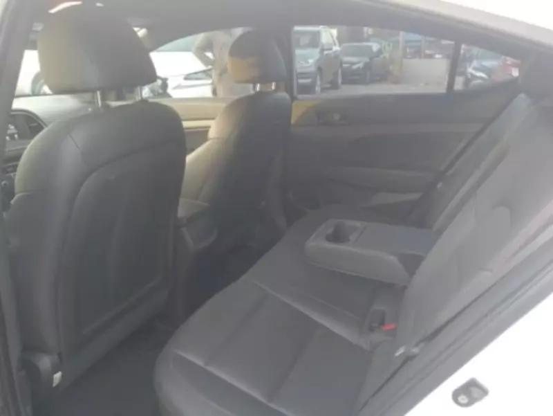 Hyundai Elantra - 2017