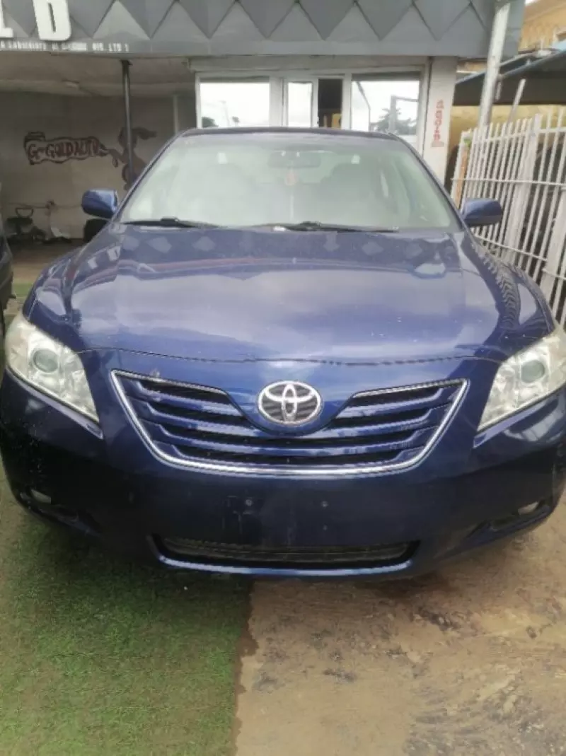 TOYOTA Camry   - 2009