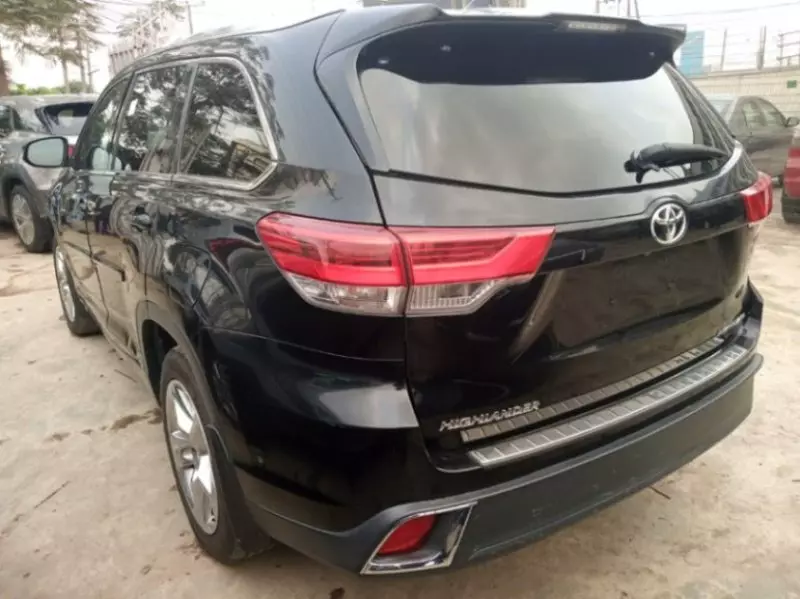 TOYOTA Highlander   - 2018