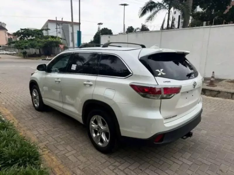 TOYOTA Highlander   - 2014