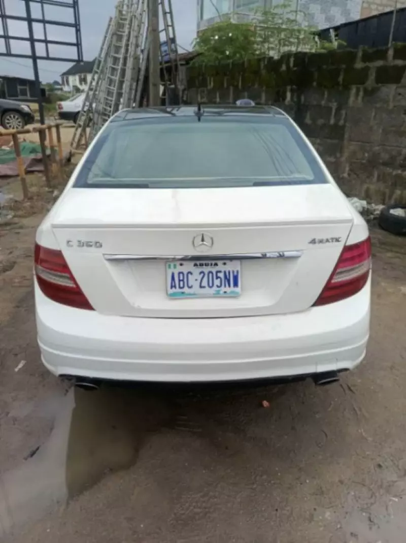 Mercedes-Benz C 350   - 2011