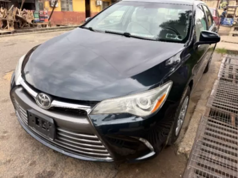 Toyota Camry   - 2016