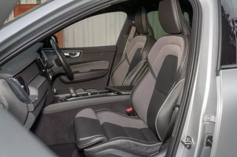 Volvo XC60   - 2021
