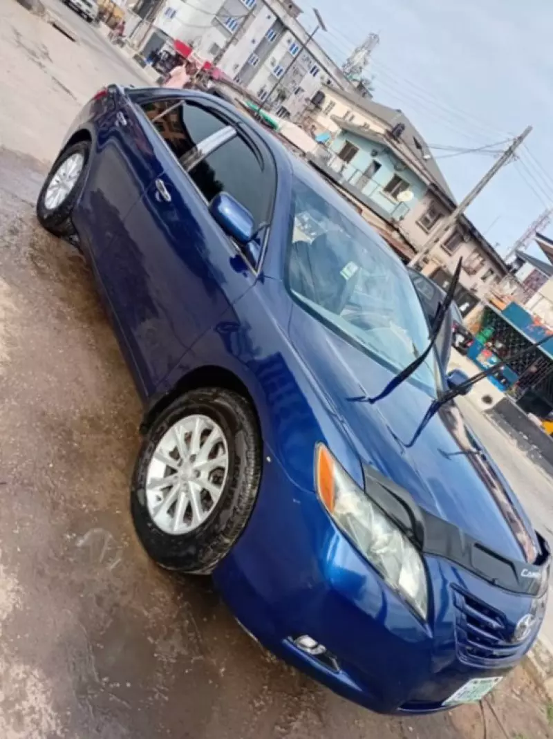 Toyota Camry   - 2008